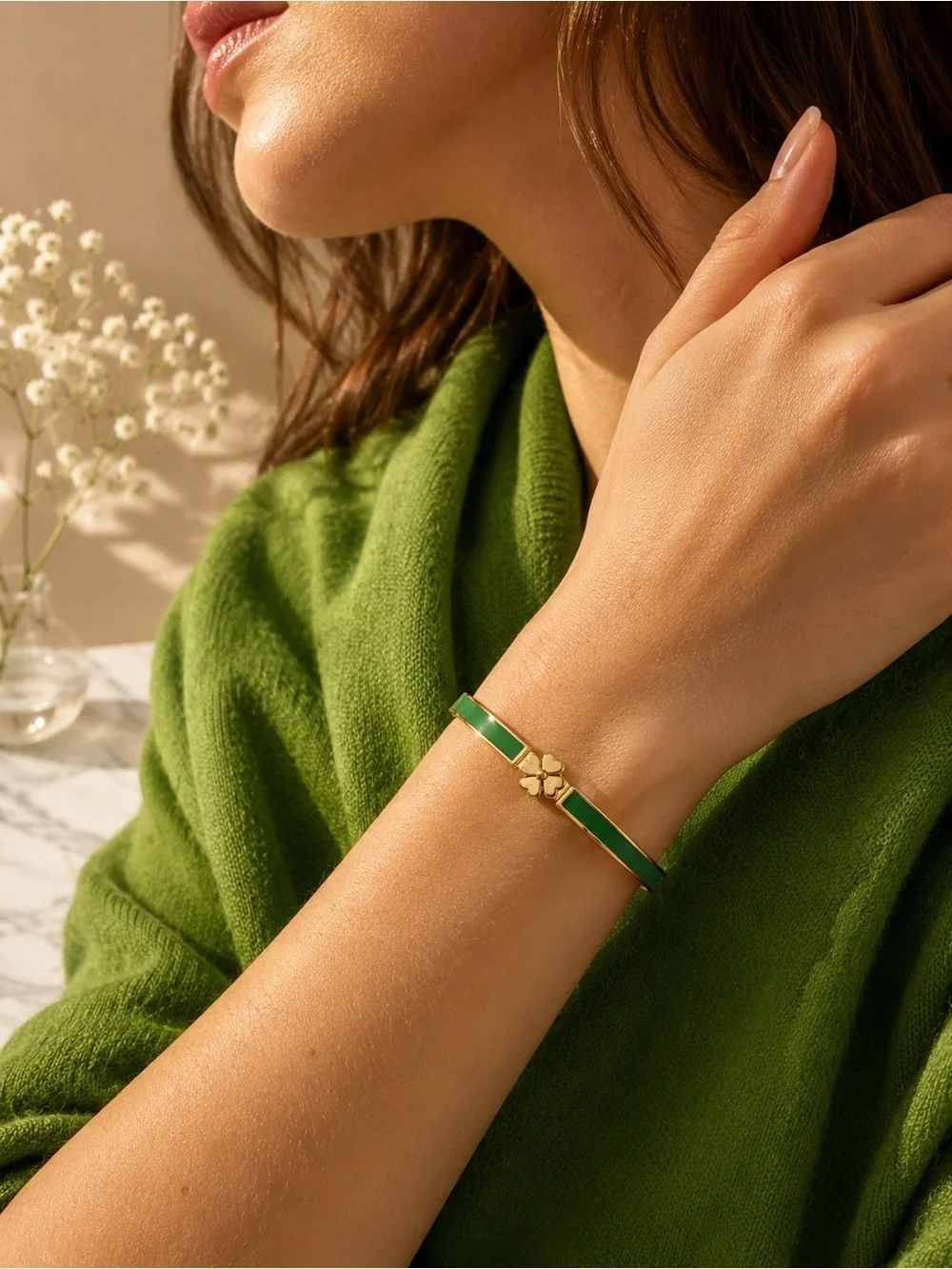 Kate Spade New York Green Enamel Clover Hinged Bangle Bracelet Gold Tone NWT
